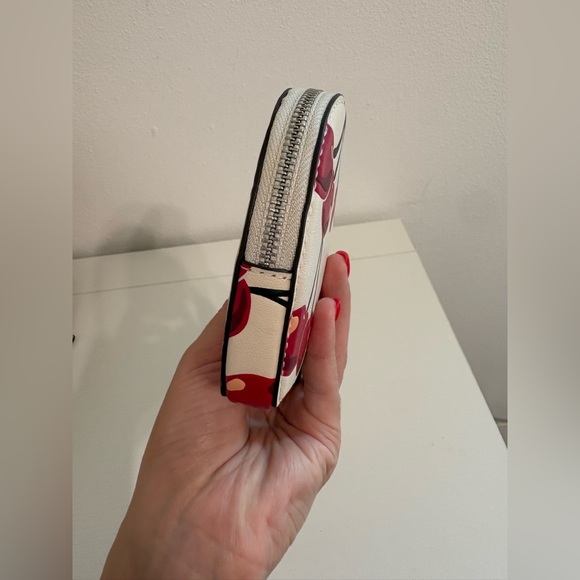 Coach Heart Coin Case Cherry Print Design - Picture 4 of 6